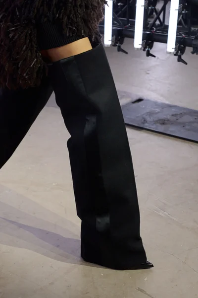 Look 12